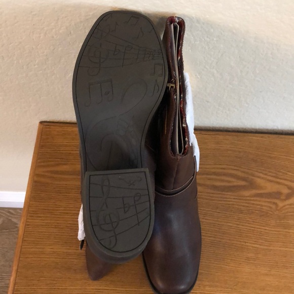 Rocket Dog - Picture 4 of 5